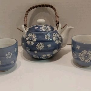 Tea Pot And Cups ~ Asian Design & Style Like New